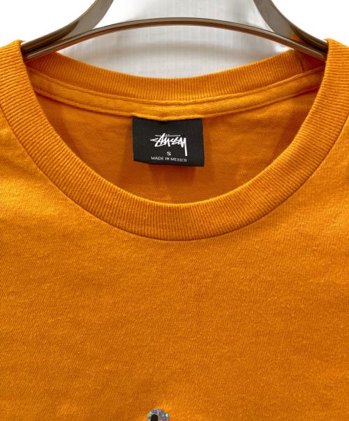 stussy（ステューシー）stussy (ステューシー) Prism Logo T-Shirt オレンジ サイズ:Sの古着・服飾アイテム