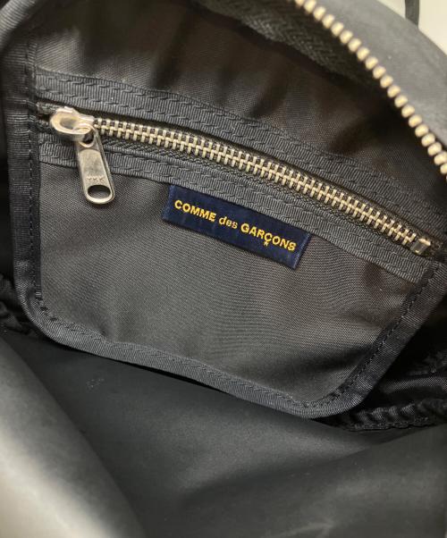 COMME des GARCONS（コムデギャルソン）COMME des GARCONS (コムデギャルソン) TINY BAG ラウンドショルダーバッグ ブラックの古着・服飾アイテム