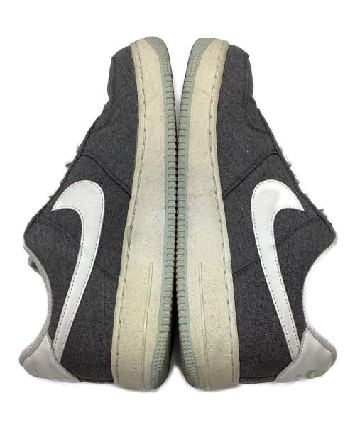 NIKE（ナイキ）NIKE (ナイキ) スニーカー グレー サイズ:US９の古着・服飾アイテム