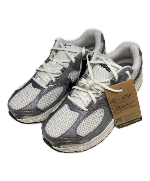 NIKE（ナイキ）NIKE (ナイキ) ローカットスニーカー グレー×ホワイト サイズ:27.5cmの古着・服飾アイテム