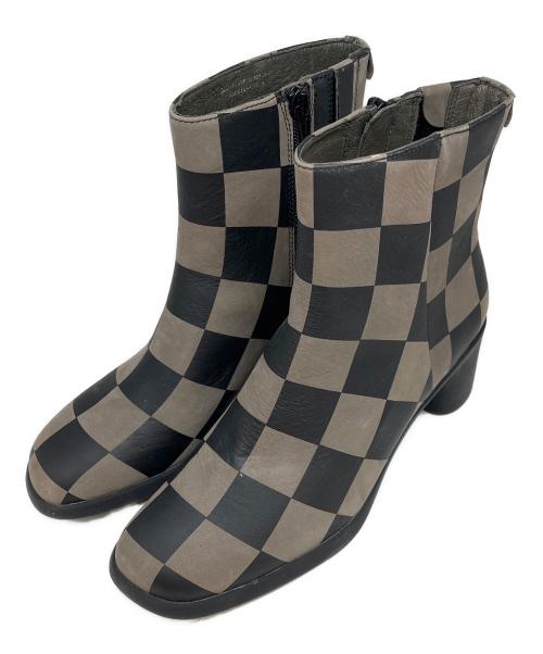 CAMPER（カンペール）CAMPER (カンペール) Twins アンクルブーツ ベージュ×ブラック サイズ:40の古着・服飾アイテム