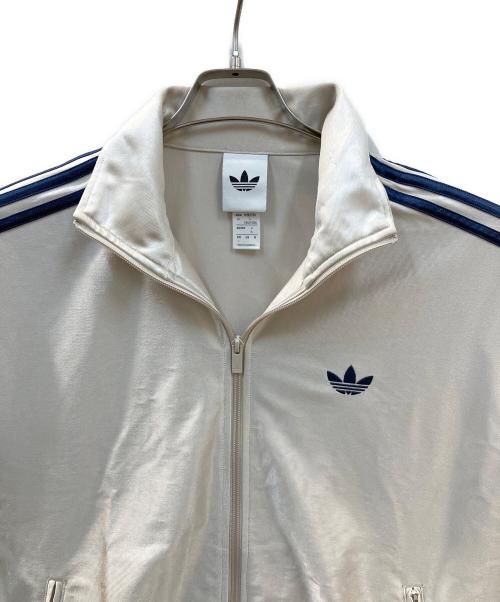 adidas（アディダス）adidas (アディダス) U FIREBIRD TT ベージュ サイズ:Ⅼの古着・服飾アイテム