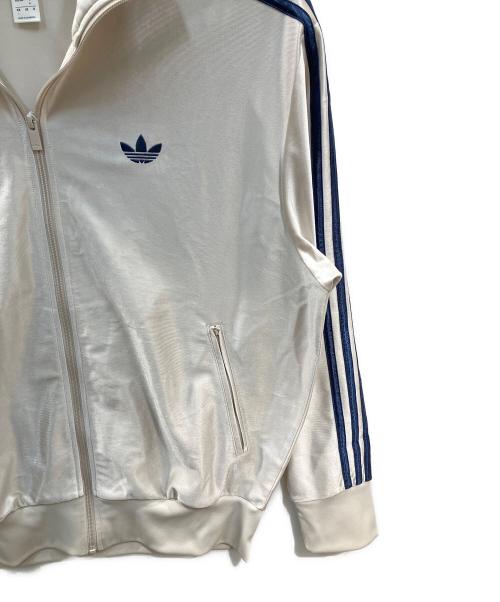 adidas（アディダス）adidas (アディダス) U FIREBIRD TT ベージュ サイズ:Ⅼの古着・服飾アイテム