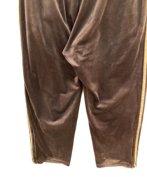 adidas（アディダス）adidas (アディダス) FIREBIRD VELOUR TRACK PANTS ブラウン サイズ:XLの古着・服飾アイテム
