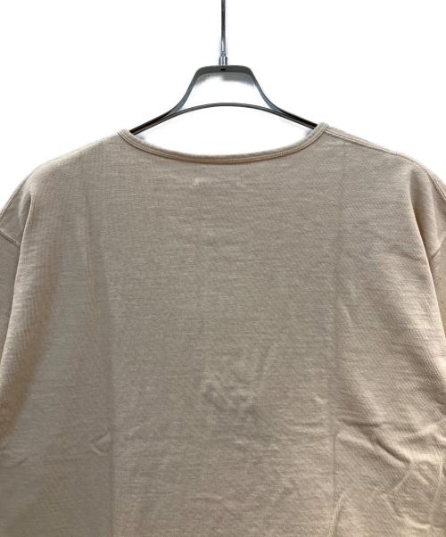 ORGUEIL（オルゲイユ）ORGUEIL (オルゲイユ) ヘンリーネックカットソー ベージュ サイズ:46 未使用品の古着・服飾アイテム