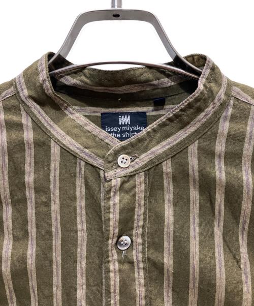 ISSEY MIYAKE the shirts（イッセイミヤケザシャツ）ISSEY MIYAKE the shirts (イッセイミヤケザシャツ) バンドカラーストライプシャツ ブラウン サイズ:Ｍの古着・服飾アイテム