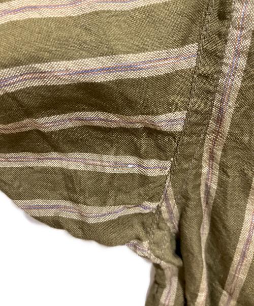 ISSEY MIYAKE the shirts（イッセイミヤケザシャツ）ISSEY MIYAKE the shirts (イッセイミヤケザシャツ) バンドカラーストライプシャツ ブラウン サイズ:Ｍの古着・服飾アイテム