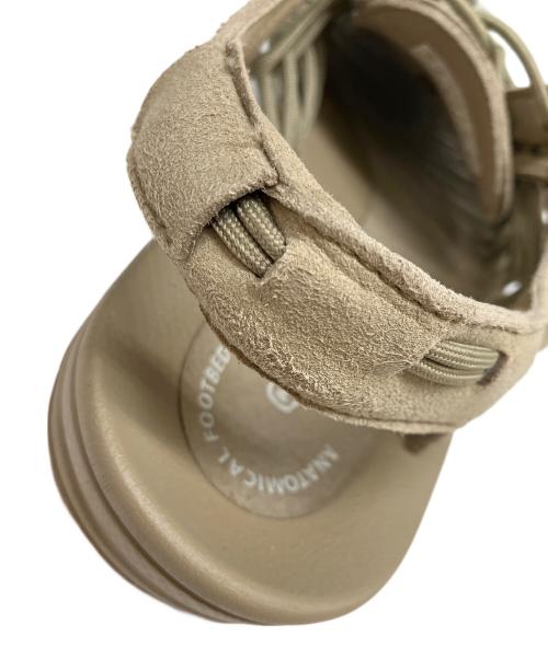 KEEN（キーン）KEEN (キーン) ユニーク サンダル ベージュ サイズ:27.5cmの古着・服飾アイテム