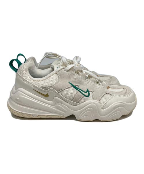 NIKE（ナイキ）NIKE (ナイキ) スニーカー アイボリー サイズ:23.5cmの古着・服飾アイテム