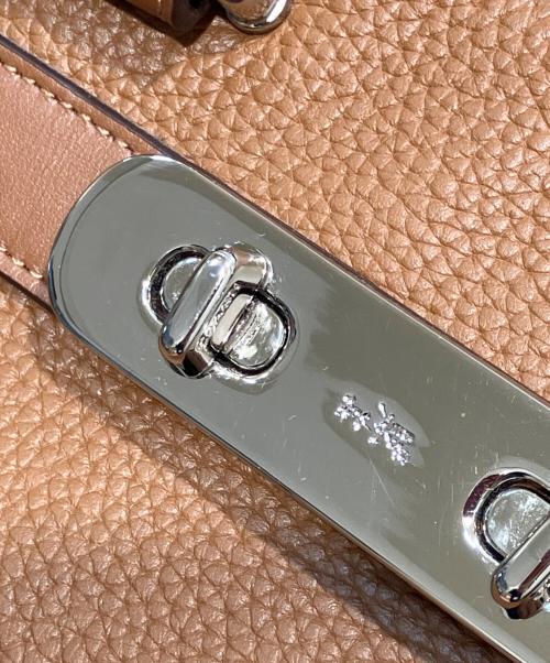 COACH（コーチ）COACH (コーチ) バッグ ブラウンの古着・服飾アイテム