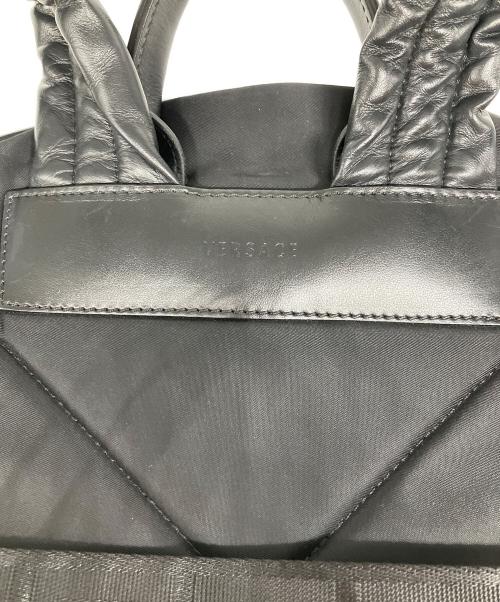 VERSACE（ヴェルサーチェ）VERSACE (ヴェルサーチェ) パッチレザーリュック ブラックの古着・服飾アイテム