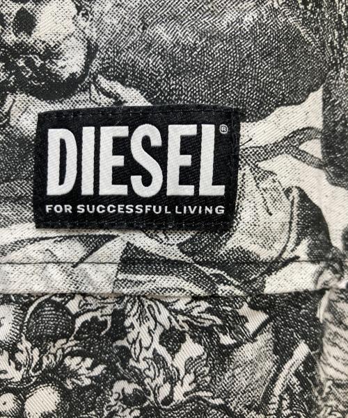 DIESEL（ディーゼル）DIESEL (ディーゼル) C-FRY オールオーバープリントS/Sシャツ グレー サイズ:XXSの古着・服飾アイテム