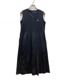 FRED PERRY（フレッドペリー）の古着「ノースリーブジャージーワンピース」｜ネイビー