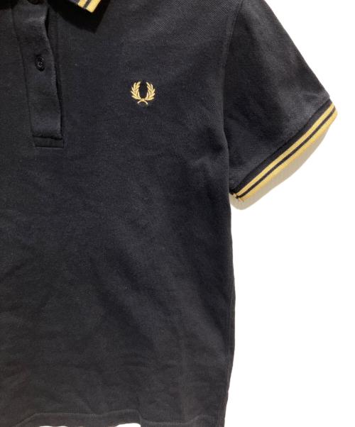 FRED PERRY（フレッドペリー）FRED PERRY (フレッドペリー) イングランド製 ポロシャツ ブラック サイズ:UK10の古着・服飾アイテム