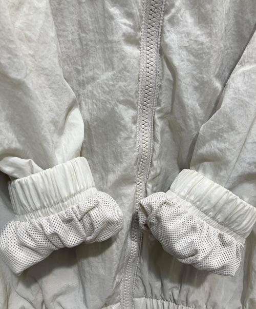 NIKE（ナイキ）NIKE (ナイキ) ナイロンジャケット ベージュ サイズ:Sの古着・服飾アイテム