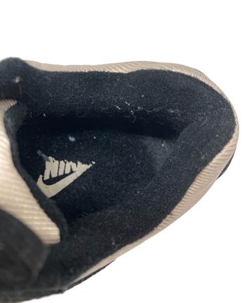 NIKE（ナイキ）NIKE (ナイキ) ローカットスニーカー ベージュ×ブラック サイズ:23.5cmの古着・服飾アイテム