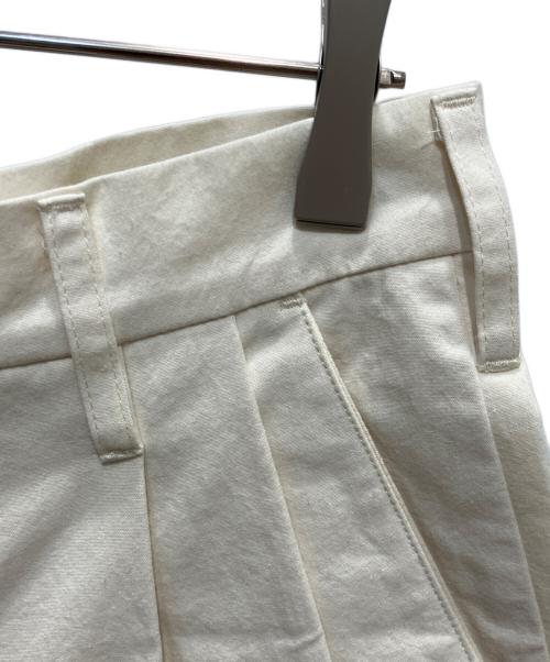 CAMIEL FORTGENS（カミエルフォートヘンス）CAMIEL FORTGENS (カミエルフォートヘンス) SUIT PANTS ツータックパンツ アイボリー サイズ:Mの古着・服飾アイテム