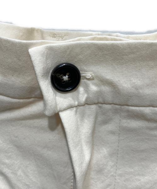 CAMIEL FORTGENS（カミエルフォートヘンス）CAMIEL FORTGENS (カミエルフォートヘンス) SUIT PANTS ツータックパンツ アイボリー サイズ:Mの古着・服飾アイテム