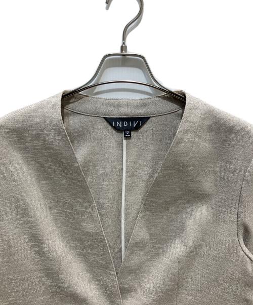 INDIVI（インディヴィ）INDIVI (インディヴィ) リネン風カラーレスジャケット ベージュ サイズ:44の古着・服飾アイテム