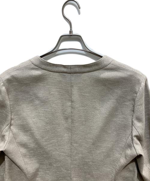 INDIVI（インディヴィ）INDIVI (インディヴィ) リネン風カラーレスジャケット ベージュ サイズ:44の古着・服飾アイテム