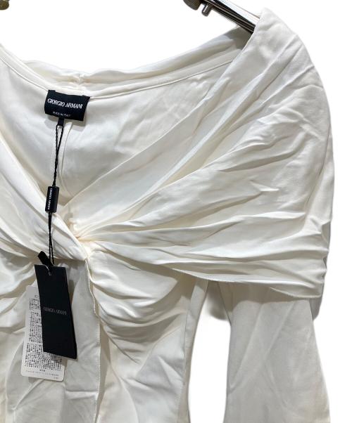 GIORGIO ARMANI（ジョルジオアルマーニ）GIORGIO ARMANI (ジョルジオアルマーニ) 長袖ブラウス アイボリー サイズ:36 未使用品の古着・服飾アイテム