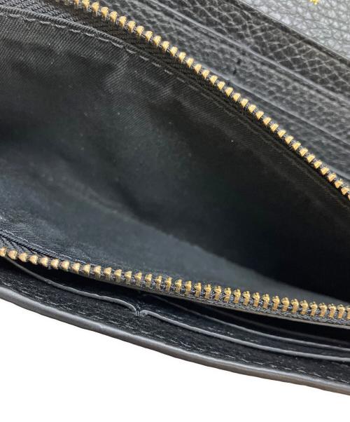 TORY BURCH（トリーバーチ）TORY BURCH (トリーバーチ) ロゴバックルフラップロングウォレット ブラックの古着・服飾アイテム