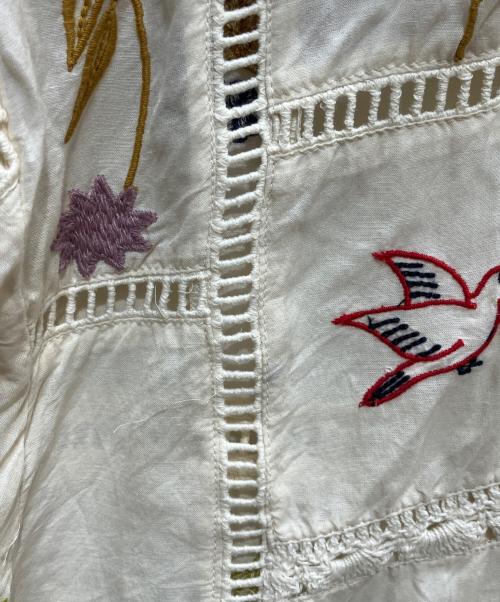 TODAYFUL（トゥデイフル）TODAYFUL (トゥデイフル) Embroidery Patchwork Shirts アイボリー サイズ:FREEの古着・服飾アイテム