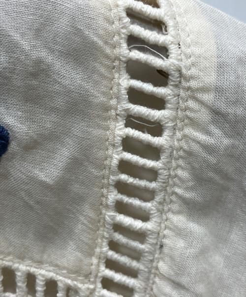 TODAYFUL（トゥデイフル）TODAYFUL (トゥデイフル) Embroidery Patchwork Shirts アイボリー サイズ:FREEの古着・服飾アイテム
