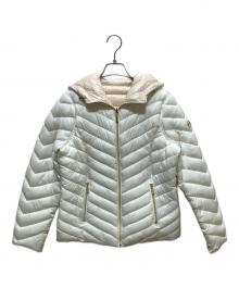 MICHAEL KORS（マイケルコース）の古着「Chevron Logo Print Quilted Nylon Reversible Jacket」｜ホワイト