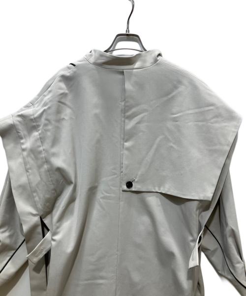 UNITED TOKYO（ユナイテッドトーキョー）UNITED TOKYO (ユナイテッドトーキョー) 2wayケープコート ベージュ サイズ:FREEの古着・服飾アイテム