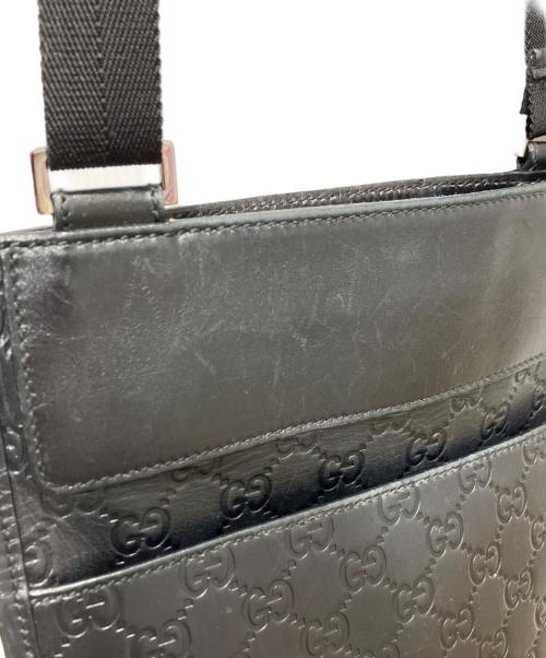 GUCCI（グッチ）GUCCI (グッチ) グッチシマ レザーショルダーバッグ ブラックの古着・服飾アイテム
