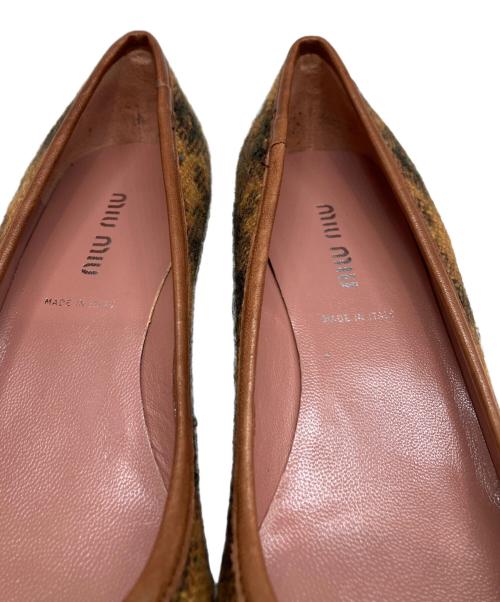 MIU MIU（ミュウミュウ）MIU MIU (ミュウミュウ) 装飾リボンフラットパンプス ブラウン サイズ:SIZE　35　1/2の古着・服飾アイテム