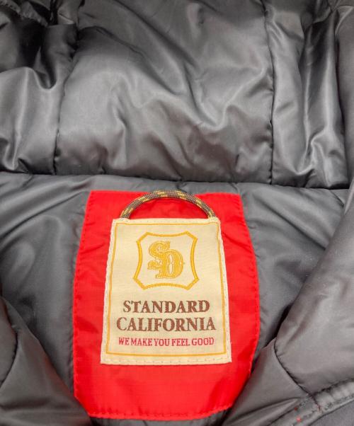 STANDARD CALIFORNIA（スタンダードカリフォルニア）STANDARD CALIFORNIA (スタンダードカリフォルニア) PUFF HOOD COAT レッド×ブラック サイズ:Lの古着・服飾アイテム