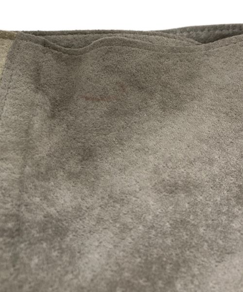 kurashi&trips publishing（クラシアンドトリップス パブリッシング）KURASHI&Trips PUBLISHING (クラシアンドトリップス パブリッシング) スエードワンショルダーバッグ カーキの古着・服飾アイテム