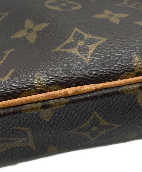 LOUIS VUITTON（ルイ ヴィトン）LOUIS VUITTON (ルイ ヴィトン) ショルダーポーチ ブラウンの古着・服飾アイテム