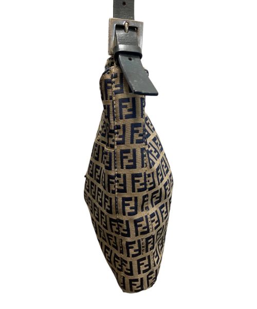 FENDI（フェンディ）FENDI (フェンディ) マンマバケットショルダーバッグ カーキの古着・服飾アイテム