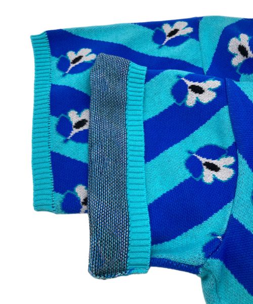 MM6 Maison Margiela（エムエムシックスメゾンマルジェラ）MM6 Maison Margiela (エムエムシックス メゾンマルジェラ) フラワーデザインショートスリーブニット ブルー サイズ:Mの古着・服飾アイテム