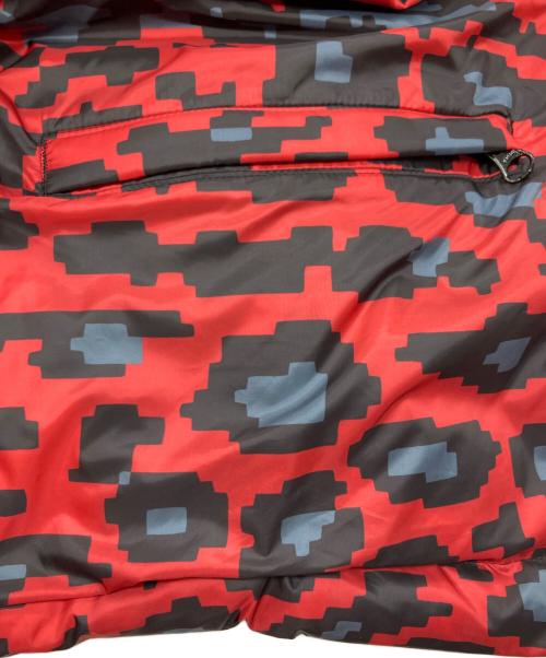 UNDERCOVER jun takahashi（アンダーカバー ジュン タカハシ）UNDERCOVER jun takahashi (アンダーカバー ジュン タカハシ) レオパード柄ダウンジャケット レッド サイズ:3 未使用品の古着・服飾アイテム