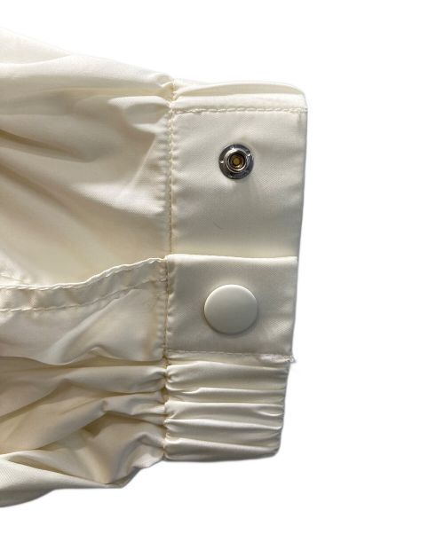 BEAUTY&YOUTH（ビューティーアンドユース）BEAUTY&YOUTH (ビューティーアンドユース) タフタ ドロースト フーディ ホワイト サイズ:Mの古着・服飾アイテム