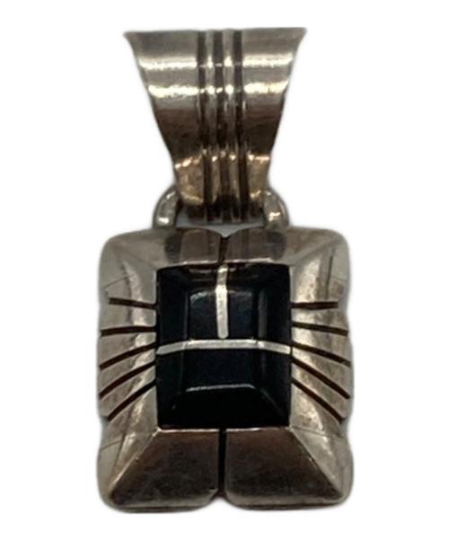 Navajo（ナバホ）Navajo (ナバホ) ペンダントトップ ブラック×シルバーの古着・服飾アイテム