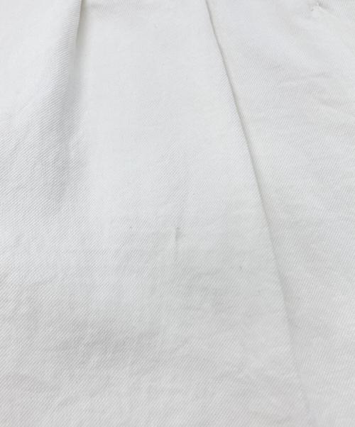 ETRE TOKYO（エトレトウキョウ）ETRE TOKYO (エトレトウキョウ) 2WAYシルエットハイウエストタックパンツ ホワイト サイズ:Mの古着・服飾アイテム