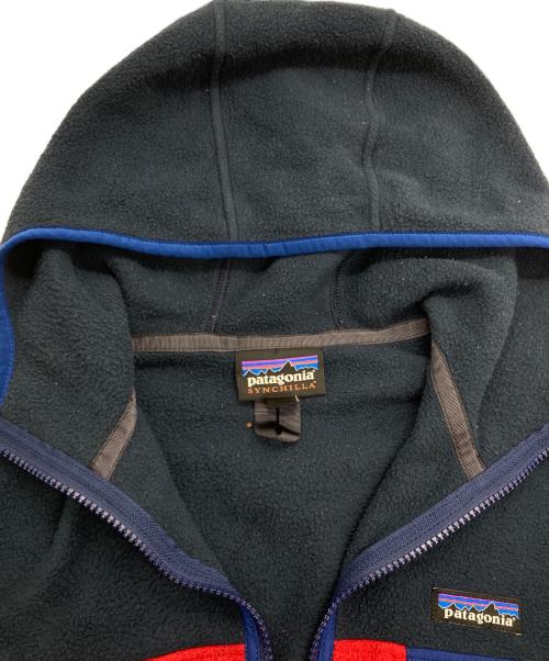 Patagonia（パタゴニア）Patagonia (パタゴニア) ライトウェイト・シンチ・スナップT・フーディー ネイビー×レッド サイズ:XSの古着・服飾アイテム