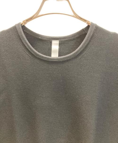 CFCL（シーエフシーエル）CFCL (シーエフシーエル) GARTER HALF SLEEVE T ブラック サイズ:3の古着・服飾アイテム