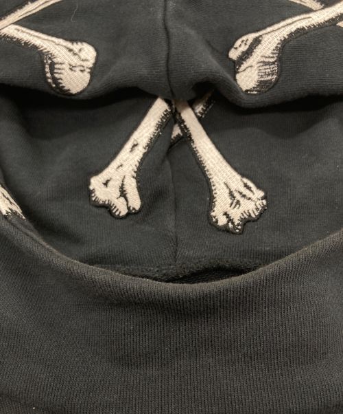 MAYO（メイヨー）MAYO (メイヨー) CROSS BONES Embroidery Hoodie ブラック サイズ:SIZE XLの古着・服飾アイテム