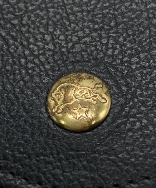 IL BISONTE（イル ビゾンテ）IL BISONTE (イル ビゾンテ) レザーフラップ二つ折りウォレット ブラックの古着・服飾アイテム