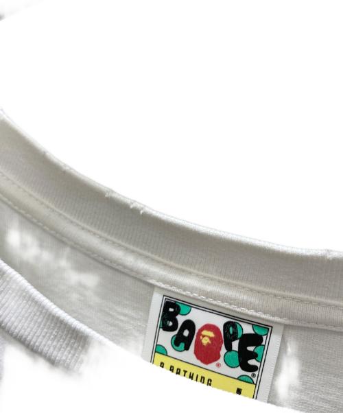 A BATHING APE（ア ベイシング エイプ）A BATHING APE (ア ベイシング エイプ) シャークプリントTシャツ ホワイト サイズ:Lの古着・服飾アイテム