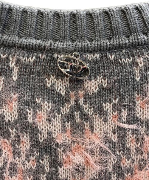DIESEL（ディーゼル）DIESEL (ディーゼル) クロップドVネックニット ピンク×グレー サイズ:XSの古着・服飾アイテム