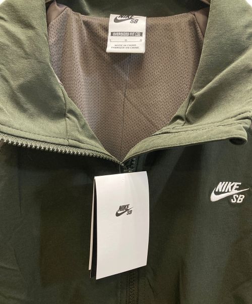 NIKE SB（ナイキエスビー）NIKE SB (ナイキエスビー) Full Zip Woven Skateboarding Jacket グリーン×カーキ サイズ:SIZE L 未使用品の古着・服飾アイテム