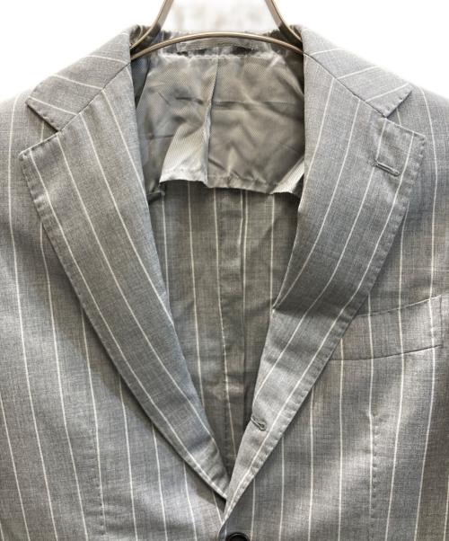 ERMENEGILDO ZEGNA（エルメネジルド・ゼニア）ERMENEGILDO ZEGNA (エルメネジルド・ゼニア) ストライプセットアップ グレー サイズ:SIZE 42の古着・服飾アイテム