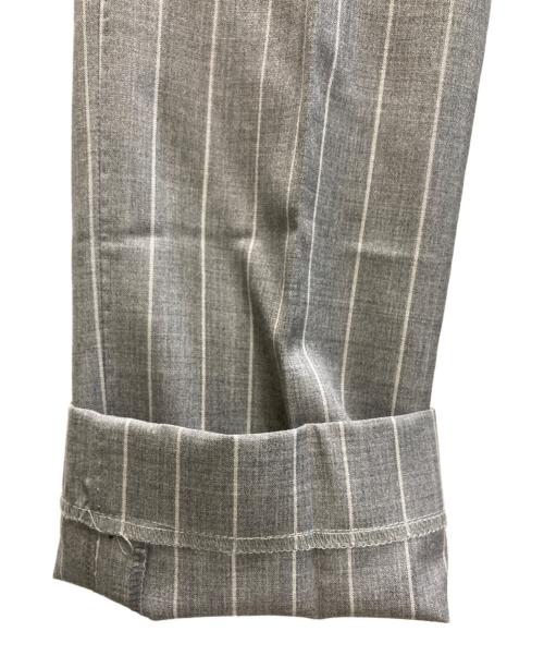 ERMENEGILDO ZEGNA（エルメネジルド・ゼニア）ERMENEGILDO ZEGNA (エルメネジルド・ゼニア) ストライプセットアップ グレー サイズ:SIZE 42の古着・服飾アイテム